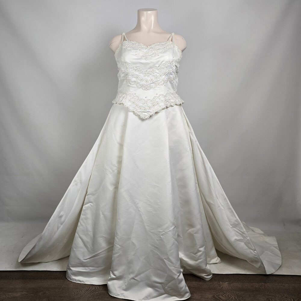 Sincerity Bridal Wedding Dress White Satin Lace Appliqué Ball Gown Train Size 20